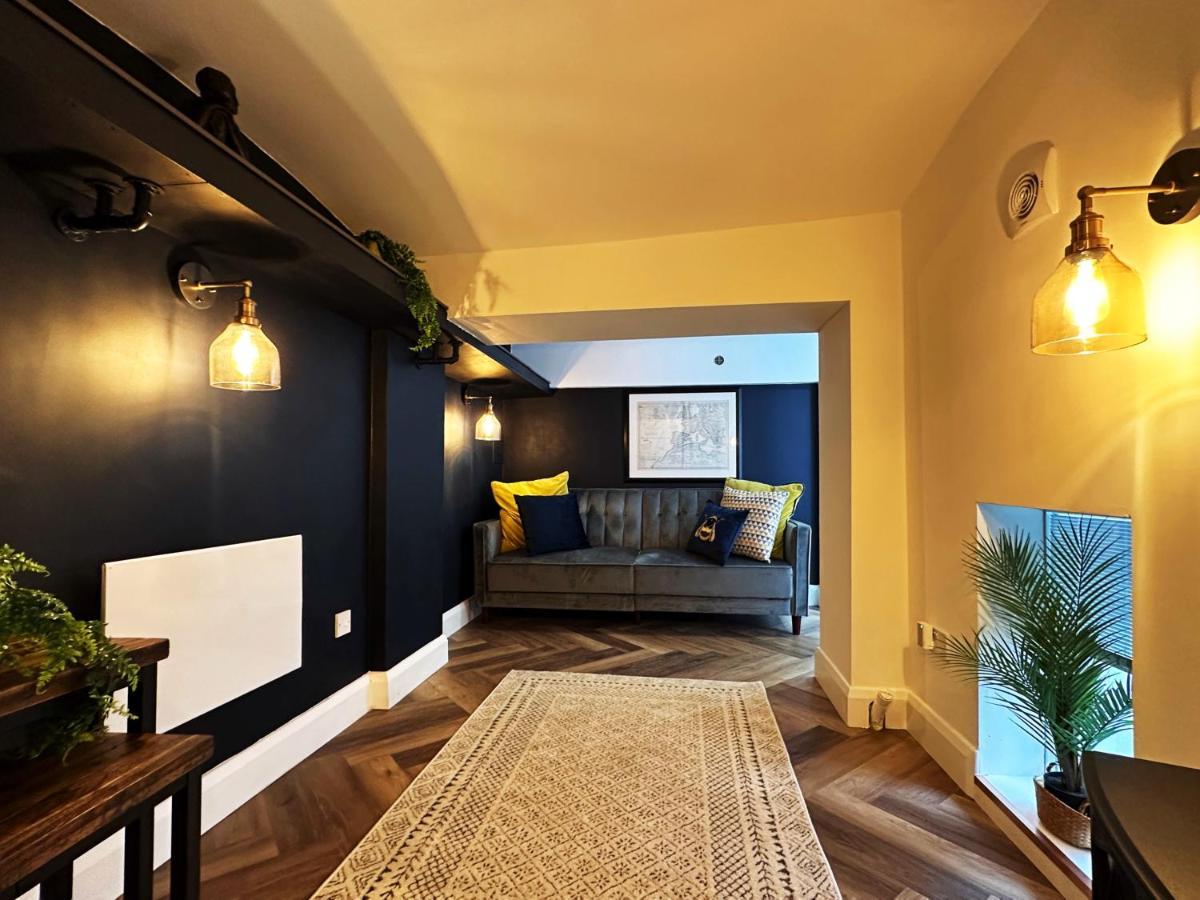 Liam Place Near Hyde Park - 1 Double Bed, 1 Sofa Bed, Spacious Apartment, Private Entrance ลอนดอน ภายนอก รูปภาพ