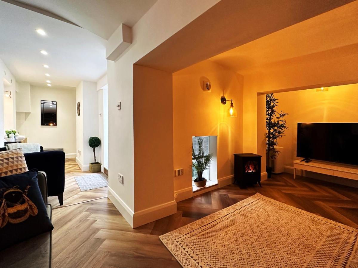 Liam Place Near Hyde Park - 1 Double Bed, 1 Sofa Bed, Spacious Apartment, Private Entrance ลอนดอน ภายนอก รูปภาพ