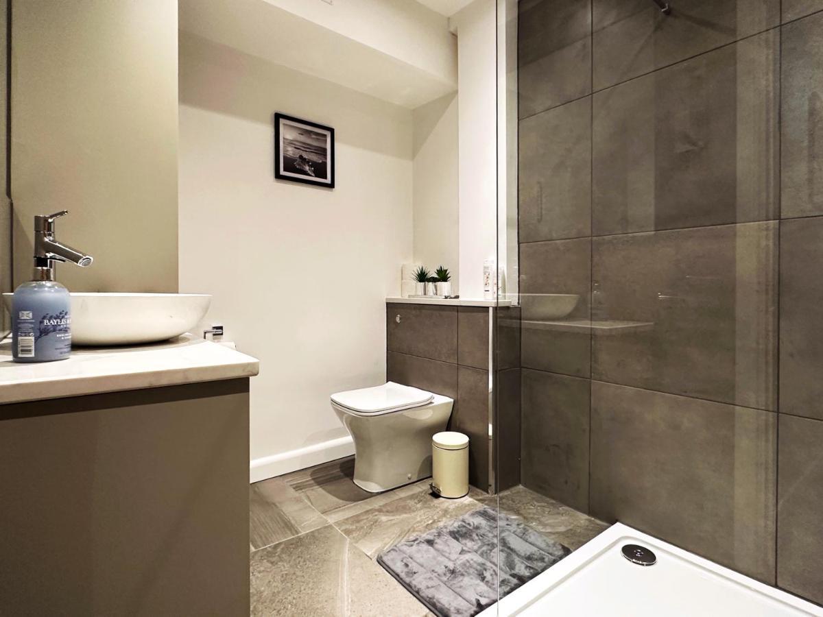 Liam Place Near Hyde Park - 1 Double Bed, 1 Sofa Bed, Spacious Apartment, Private Entrance ลอนดอน ภายนอก รูปภาพ