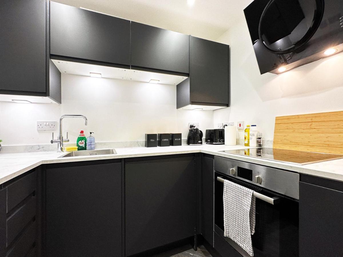 Liam Place Near Hyde Park - 1 Double Bed, 1 Sofa Bed, Spacious Apartment, Private Entrance ลอนดอน ภายนอก รูปภาพ