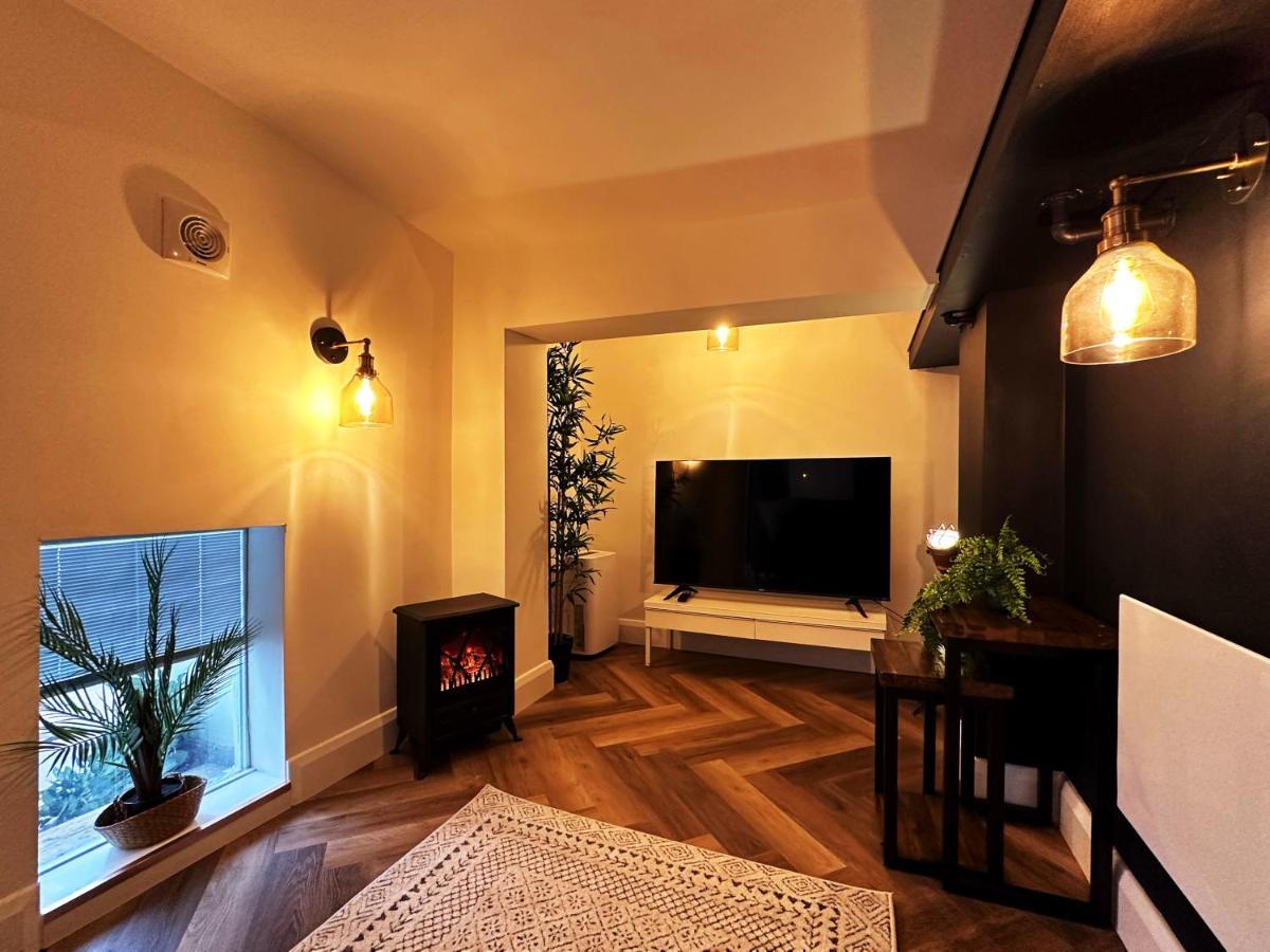 Liam Place Near Hyde Park - 1 Double Bed, 1 Sofa Bed, Spacious Apartment, Private Entrance ลอนดอน ภายนอก รูปภาพ
