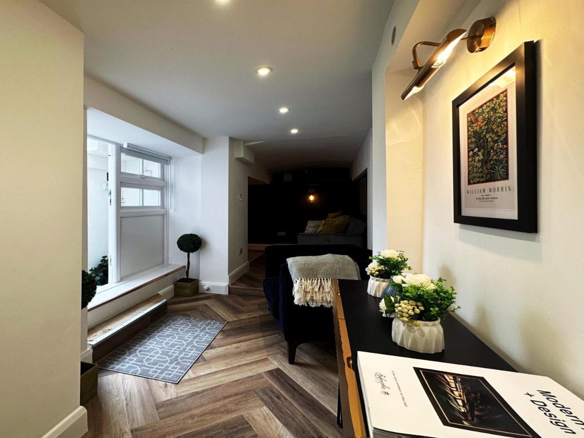 Liam Place Near Hyde Park - 1 Double Bed, 1 Sofa Bed, Spacious Apartment, Private Entrance ลอนดอน ภายนอก รูปภาพ